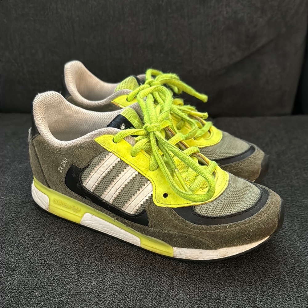 Adidas ZX850 sneakers
